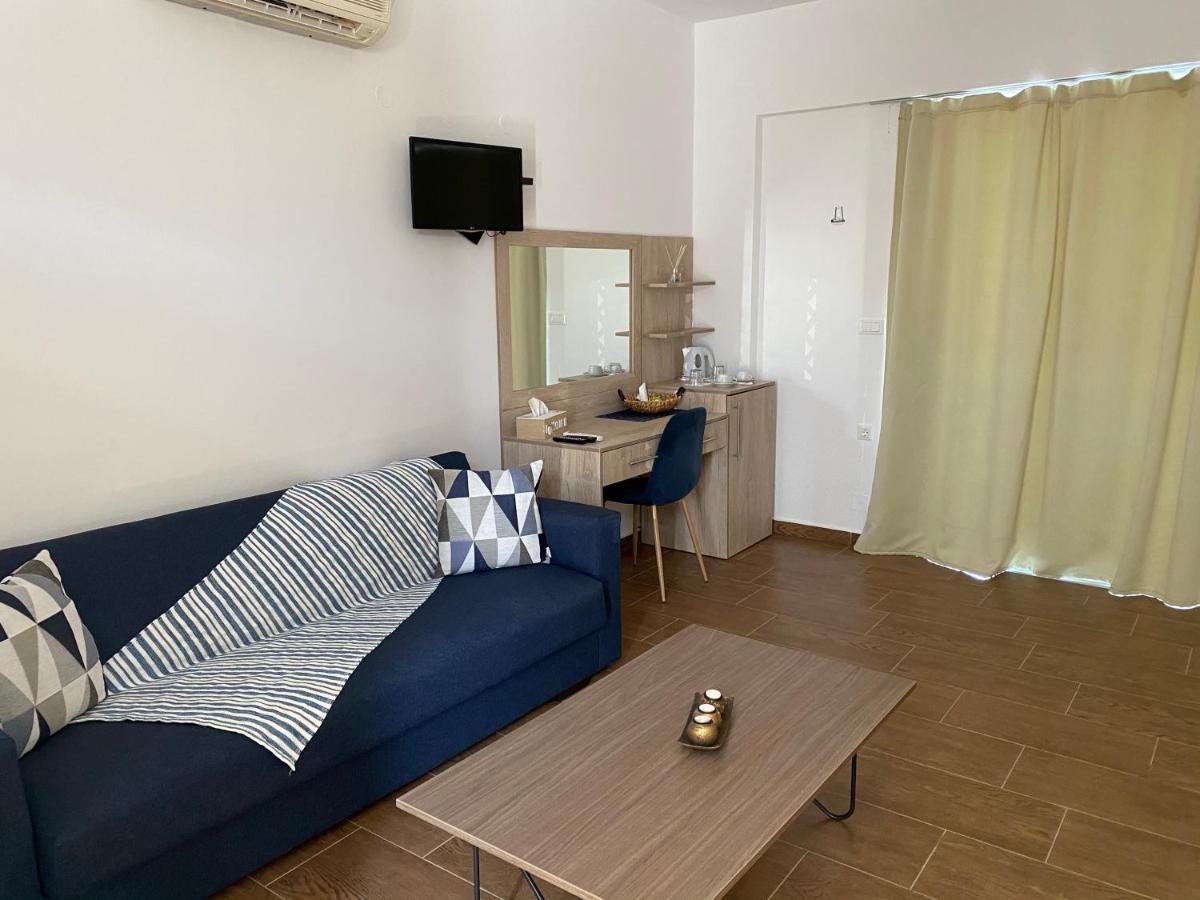 Grande Blue Suites With Private Bay Archangelos  Exterior photo